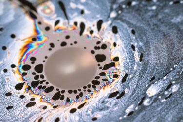 beautiful-psychedelic-abstraction-formed-by-light-2025-03-09-13-24-22-utc